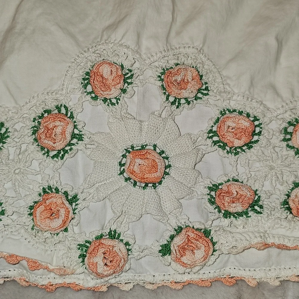 Vintage Hand Crocheted and Embroidered Peach Rose Rosette Scalloped Pillow Case